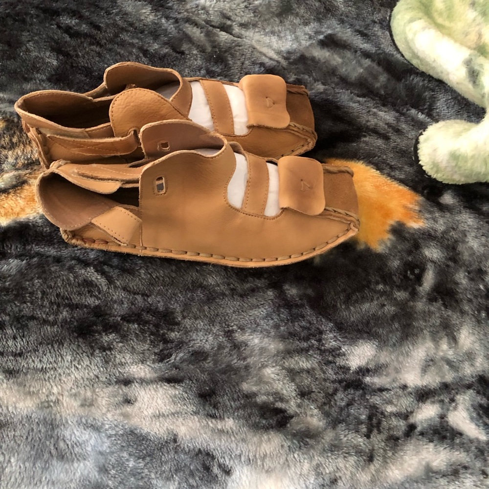 Shoes - Picture 3 of 6